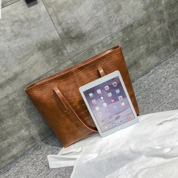 ROME Crocodile Vegan Leather Tote Shoulder Bag - Picture 5 of 8